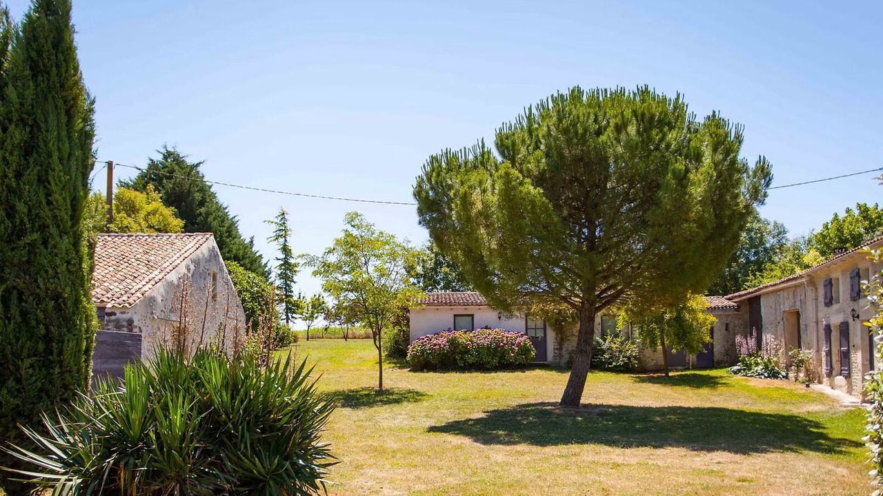 Photo of Outdoor in Saint-Coutant-le-Grand