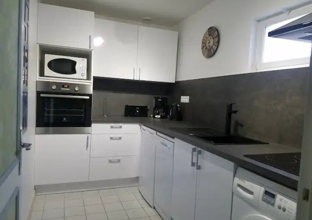 Photo of Kitchen in Saint-Sulpice-de-Faleyrens