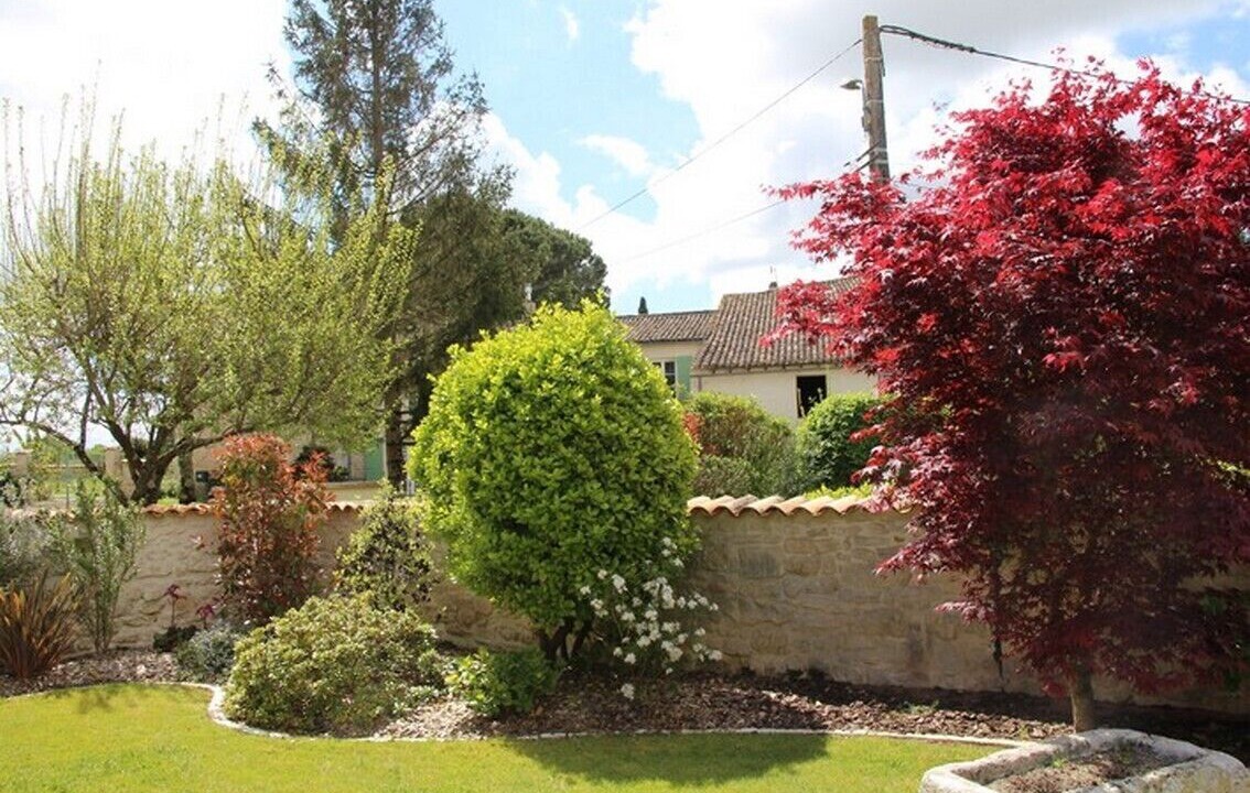 Photo of Outdoor in Thaims