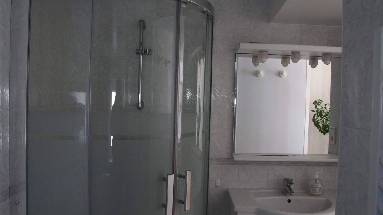 Photo of Bathroom in Thaims