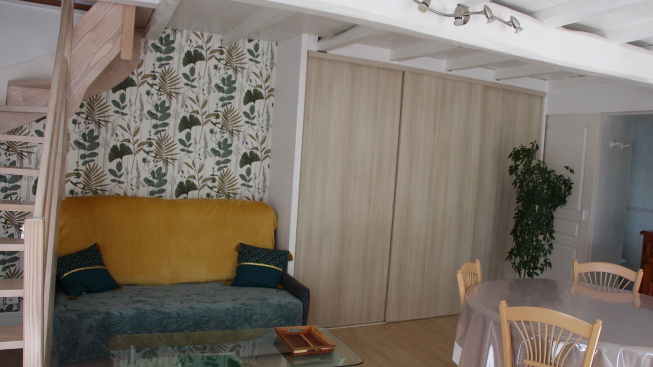 Photo of Others in Thaims