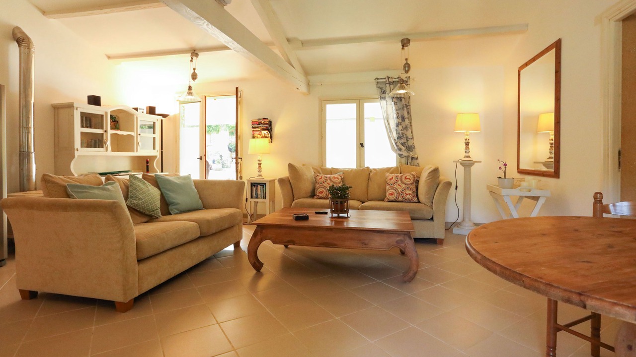 Photo of Livingroom in Saint-Martin-des-Combes