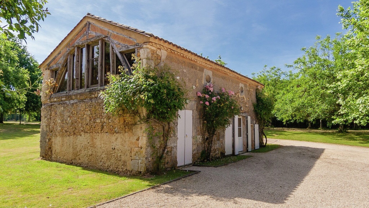 Photo of Outdoor in Saint-Georges-de-Montclard