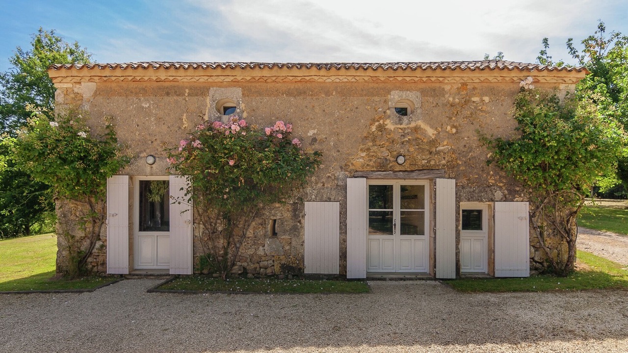 Photo of Outdoor in Saint-Georges-de-Montclard