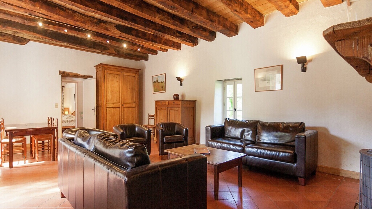 Photo of Livingroom in Saint-Georges-de-Montclard