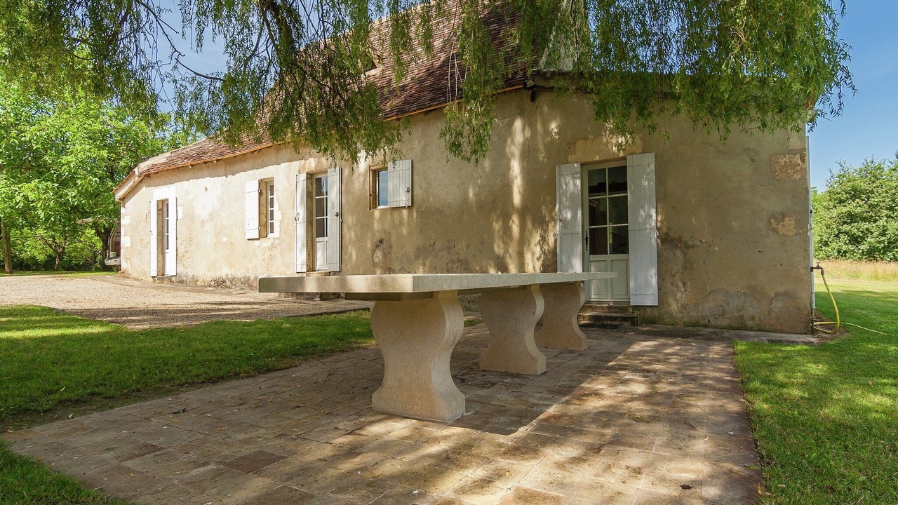 Photo of Patio Balcony in Saint-Georges-de-Montclard