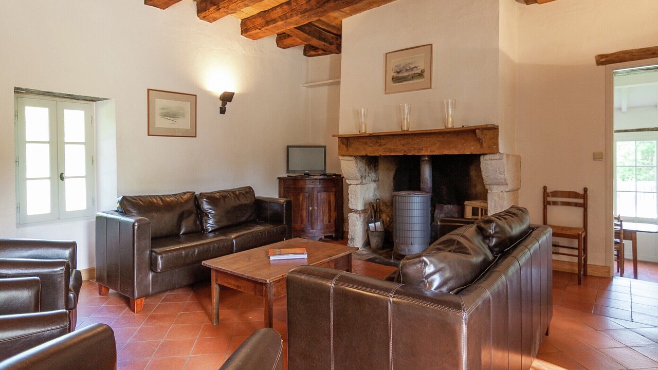 Photo of Livingroom in Saint-Georges-de-Montclard