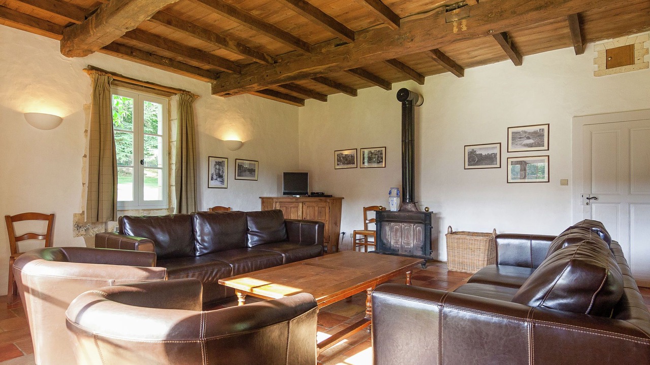 Photo of Livingroom in Saint-Georges-de-Montclard