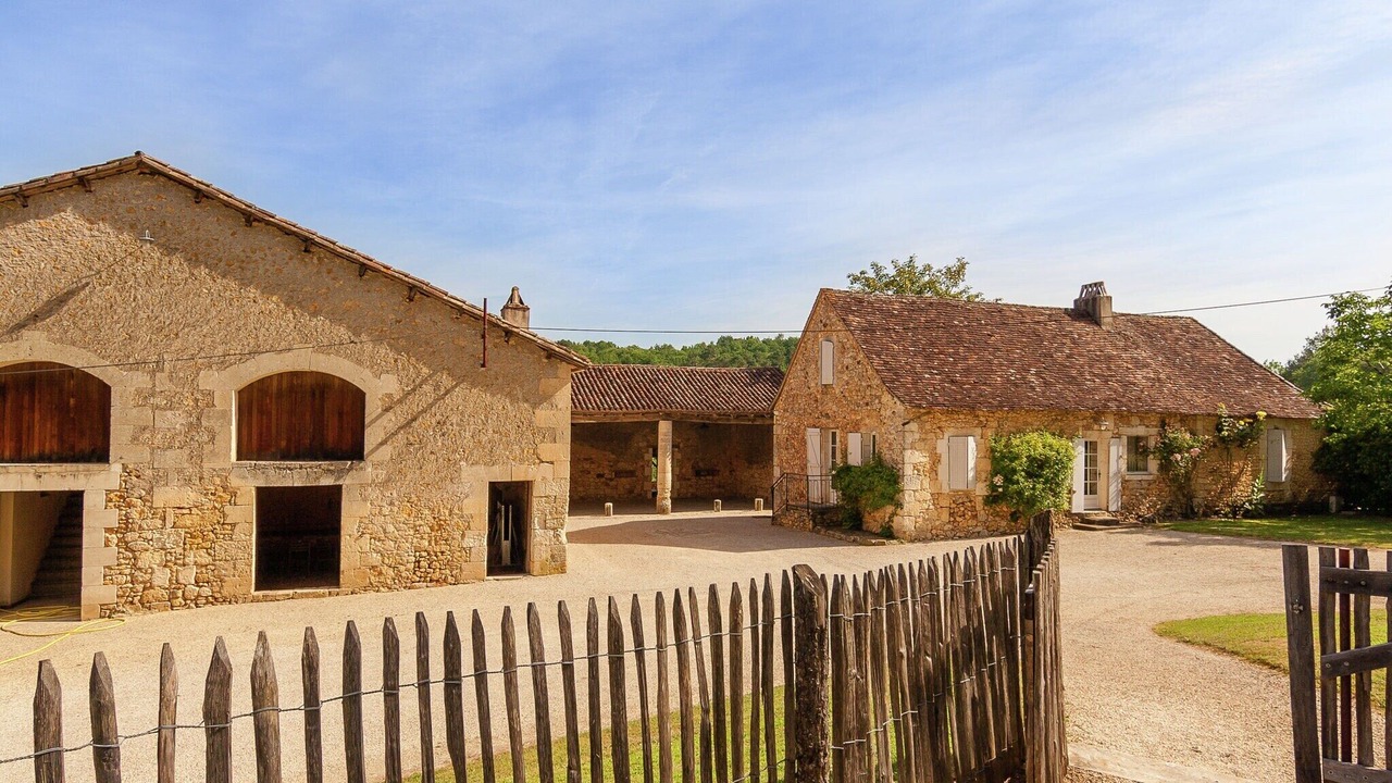 Photo of Outdoor in Saint-Georges-de-Montclard