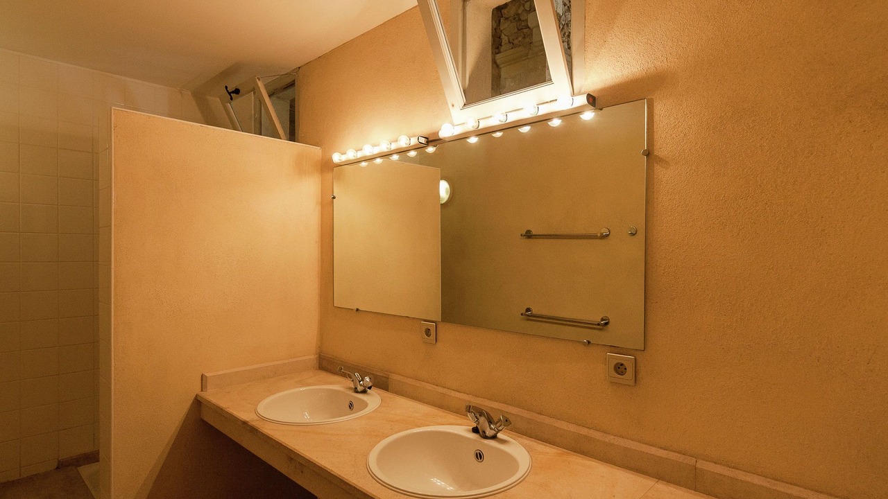 Photo of Bathroom in Saint-Georges-de-Montclard