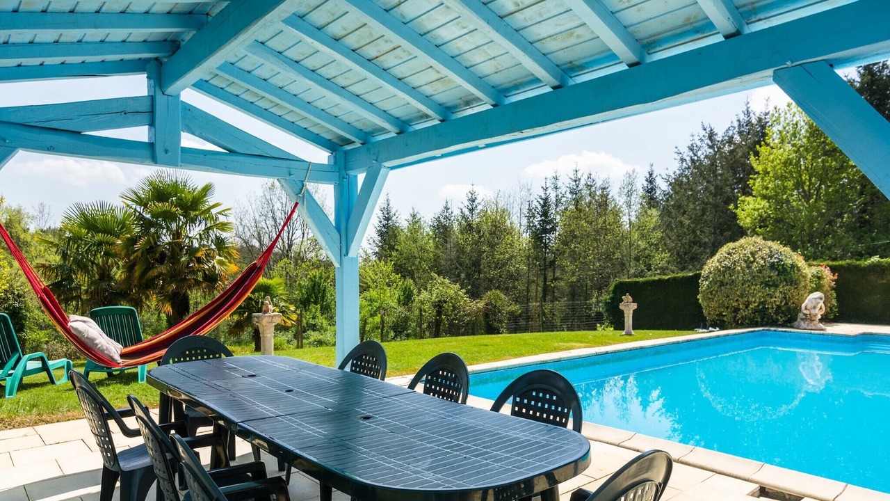 Photo of Patio Balcony in Blanquefort-sur-Briolance