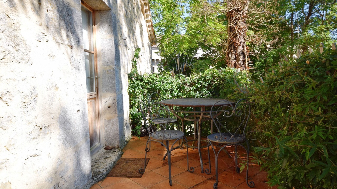 Photo of Patio Balcony in Bon-Encontre
