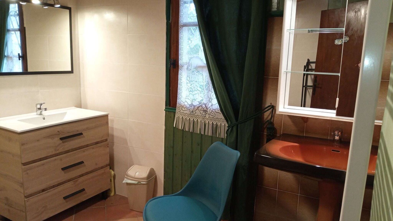 Photo of Bathroom in Bouniagues
