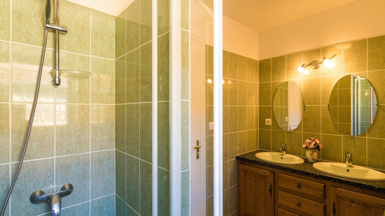 Photo of Bathroom in Savignac-Ledrier