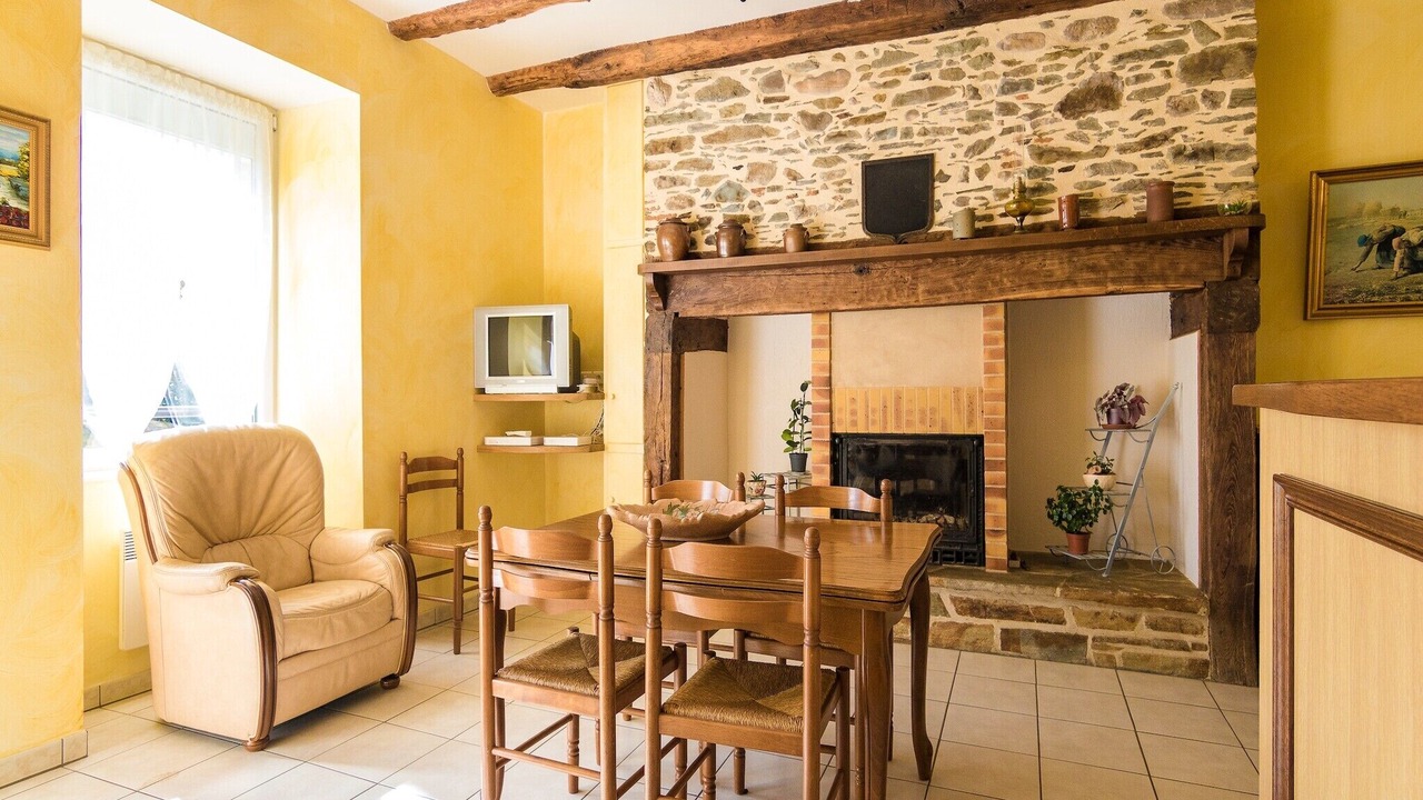Photo of Livingroom in Savignac-Ledrier