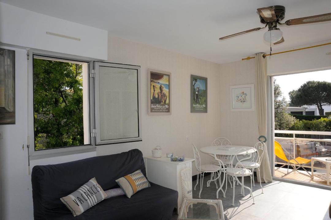 Photo of Patio Balcony in Saint-Palais-sur-Mer