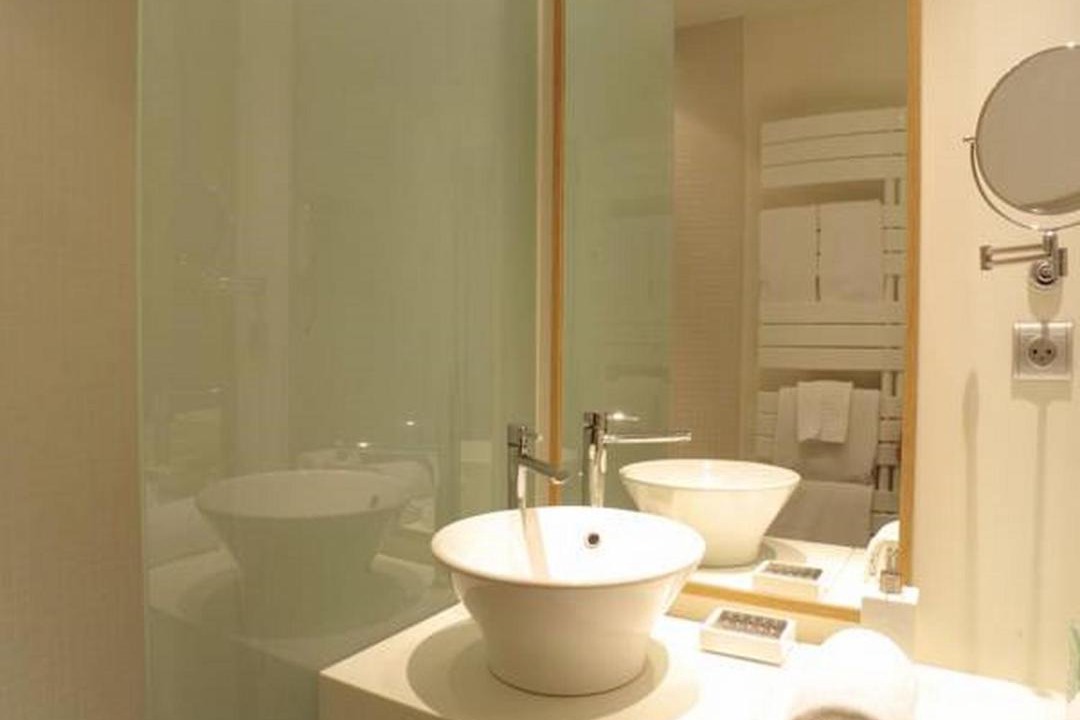 Photo of Bathroom in Bordeaux Golden Triangle