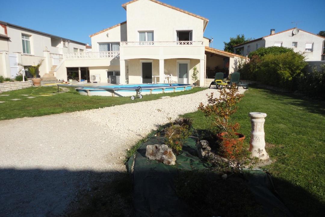 Photo of Buildings in Meschers-sur-Gironde