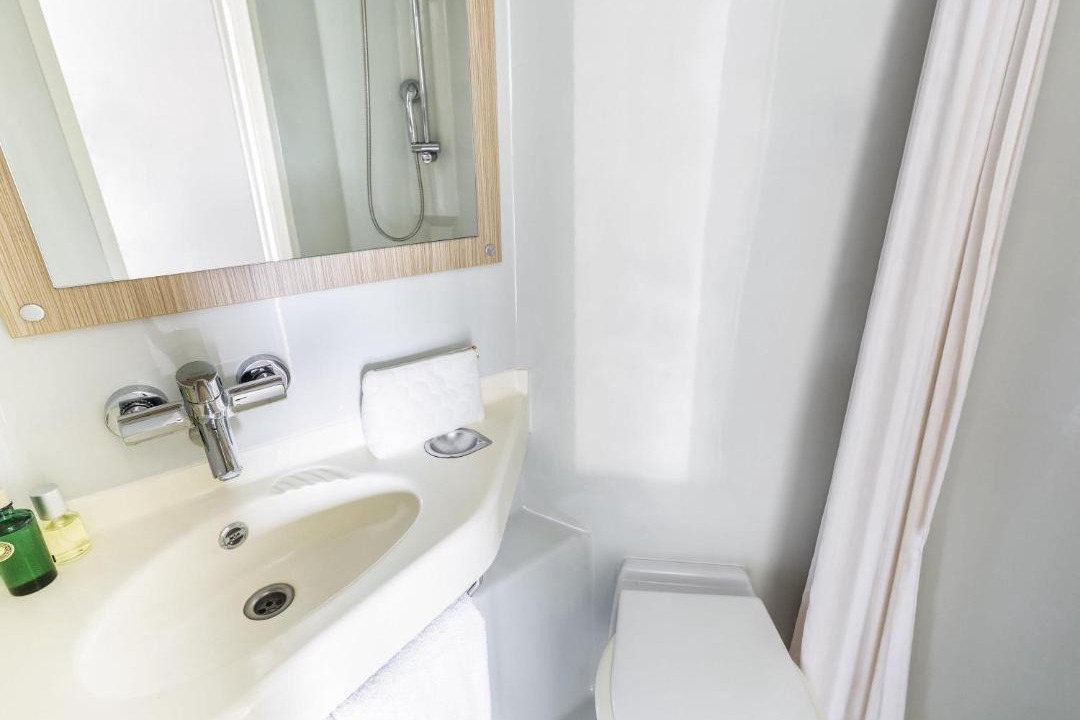 Photo of Bathroom in Saint-Yrieix-sur-Charente