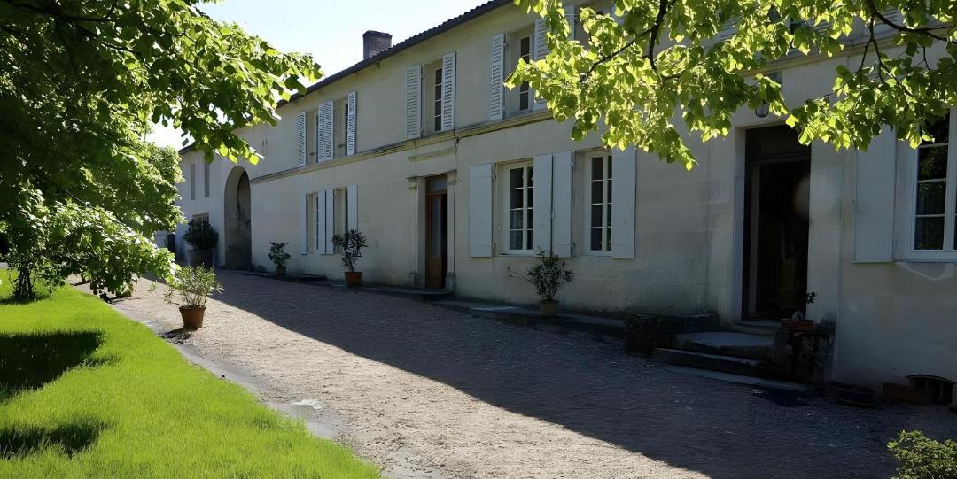 Photo of Others in Reaux