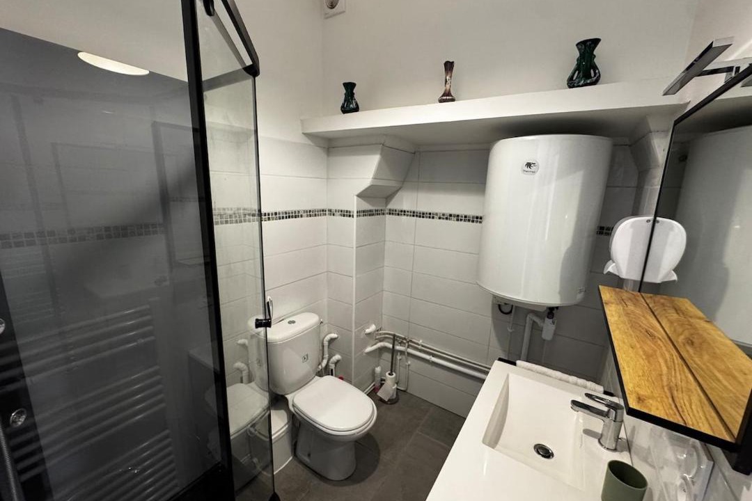 Photo of Bathroom in Sarlat-la-Caneda Historic Center