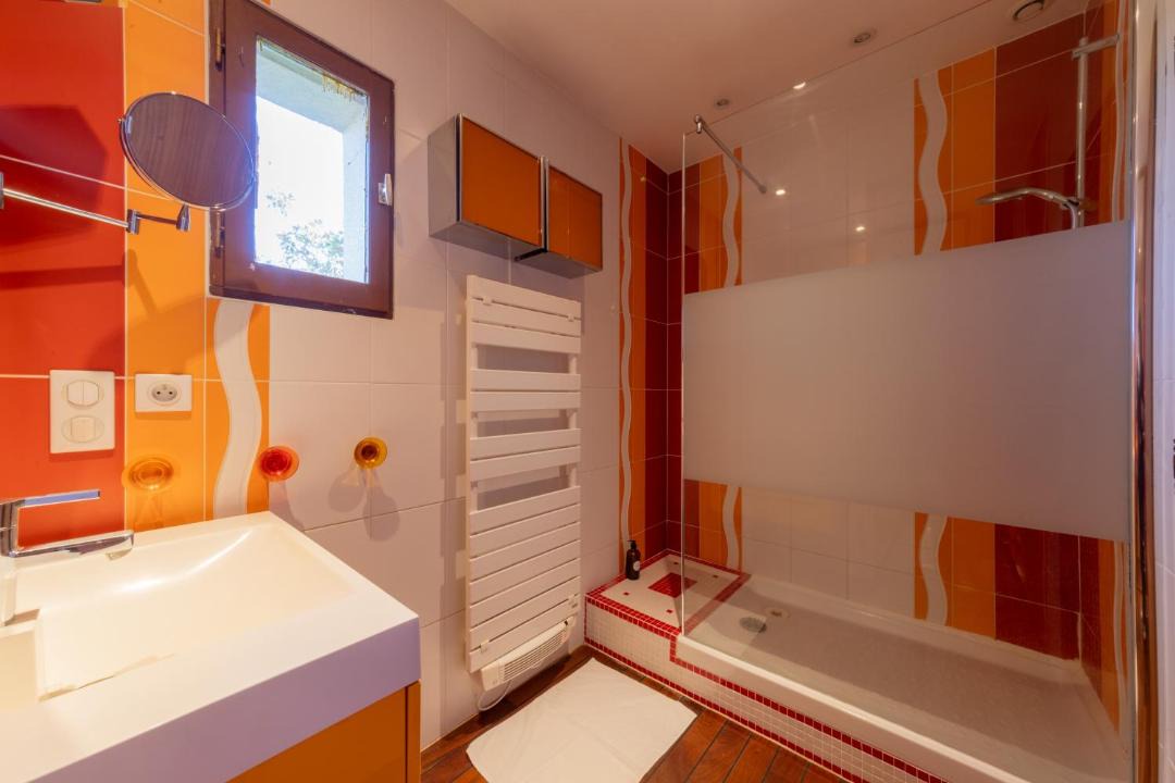 Photo of Bathroom in Tour Chabot Gavacherie