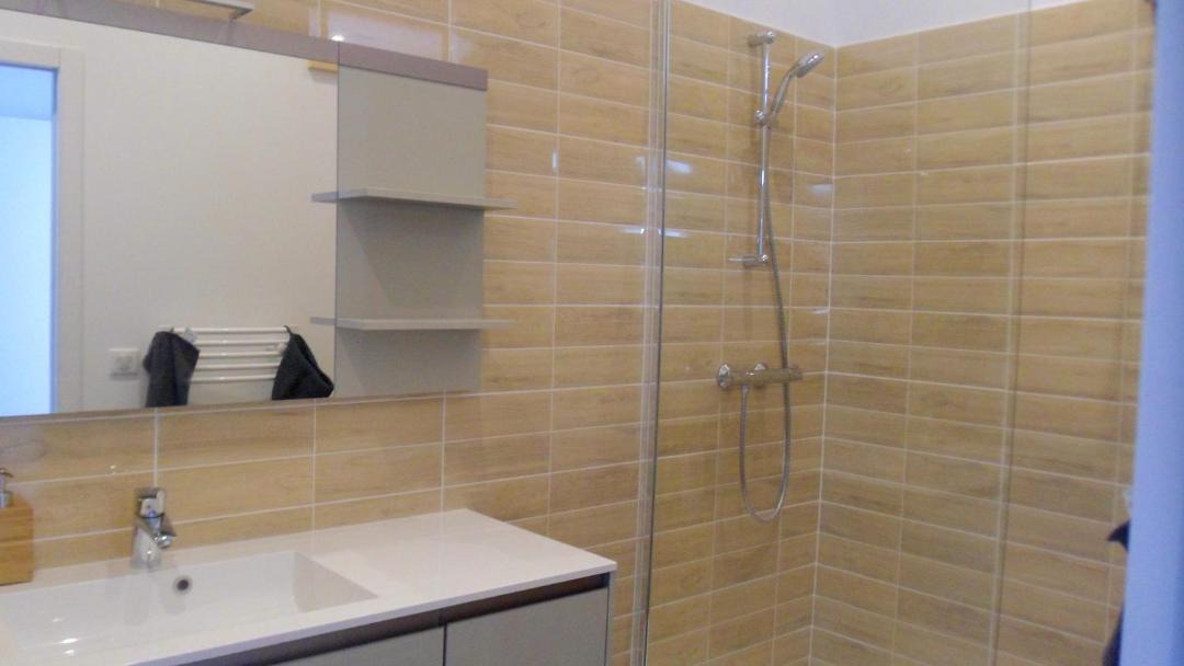 Photo of Bathroom in La Rochelle City Centre