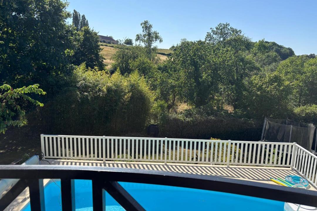 Photo of Patio Balcony in La Celle-sous-Gouzon