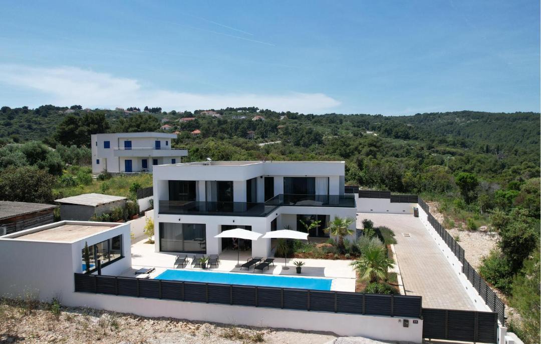 Photo of Others in Rogac