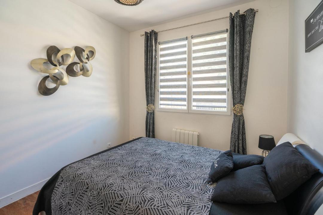 Photo of Bedroom in Saint-Georges-de-Didonne