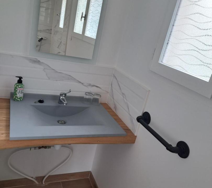 Photo of Bathroom in Lesparre-Medoc