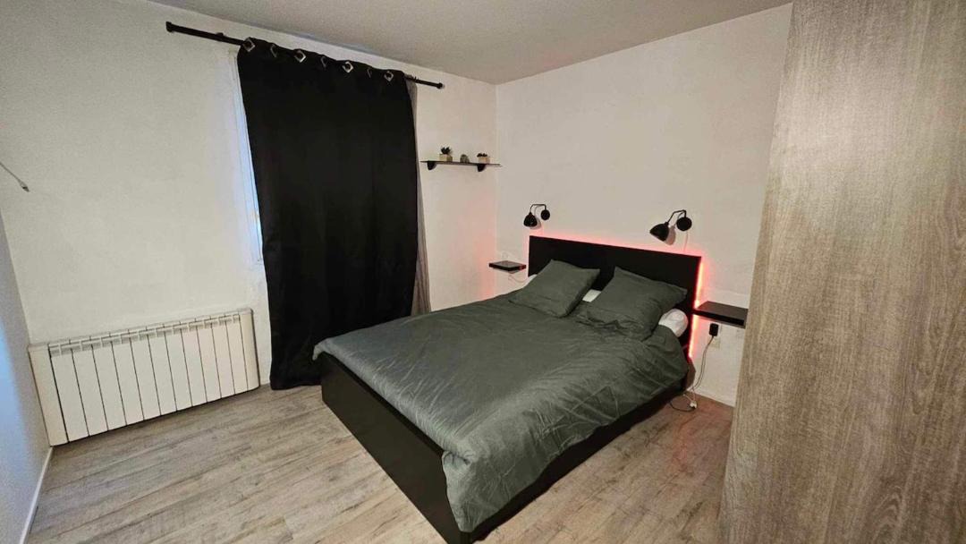 Photo of Bedroom in Chasseneuil-du-Poitou