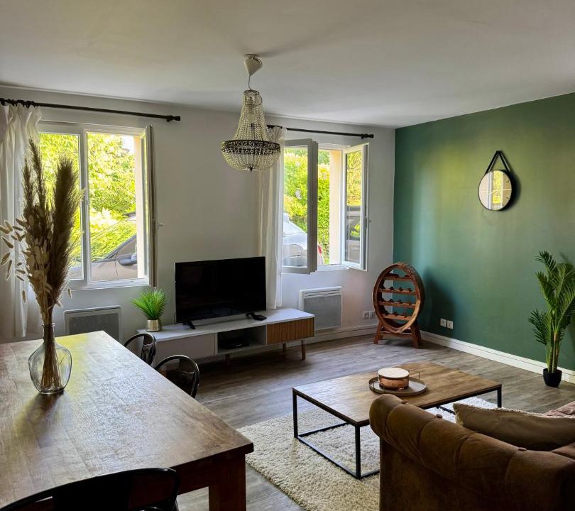 Photo of Livingroom in Lussac