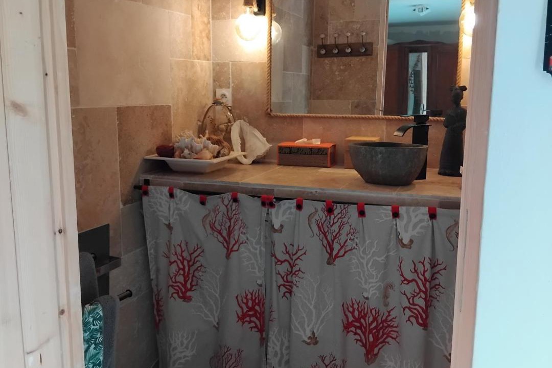 Photo of Bathroom in Malemort-sur-Correze