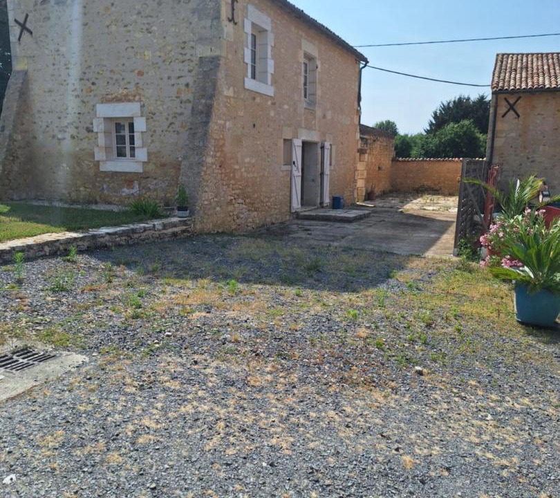 Photo of Others in Lavoux
