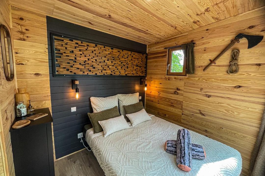 Photo of Bedroom in Monts-sur-Guesnes