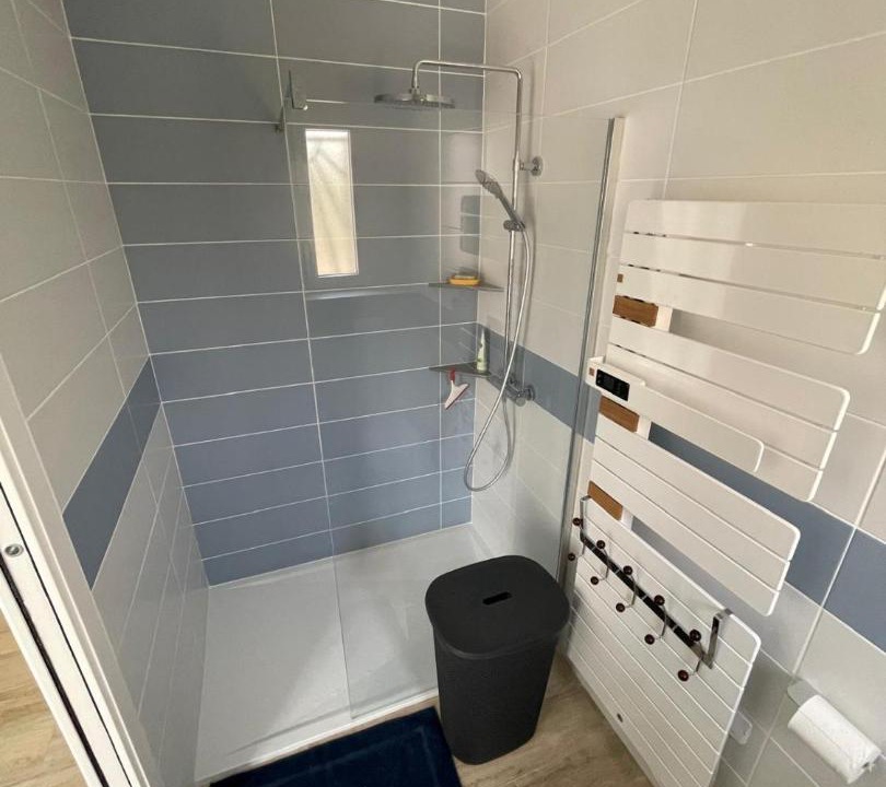 Photo of Bathroom in Lesparre-Medoc