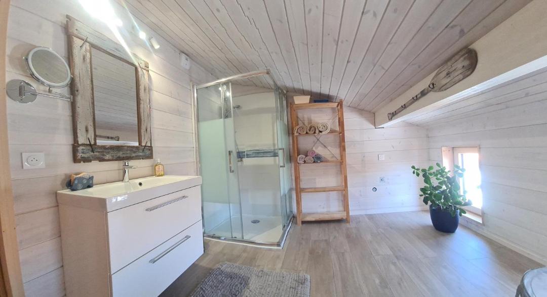 Photo of Bathroom in Saint-Denis-d'Oleron