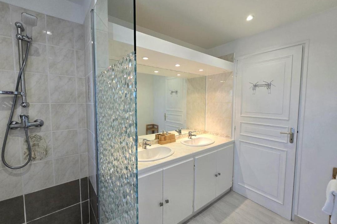Photo of Bathroom in Comberanche-et-Epeluche