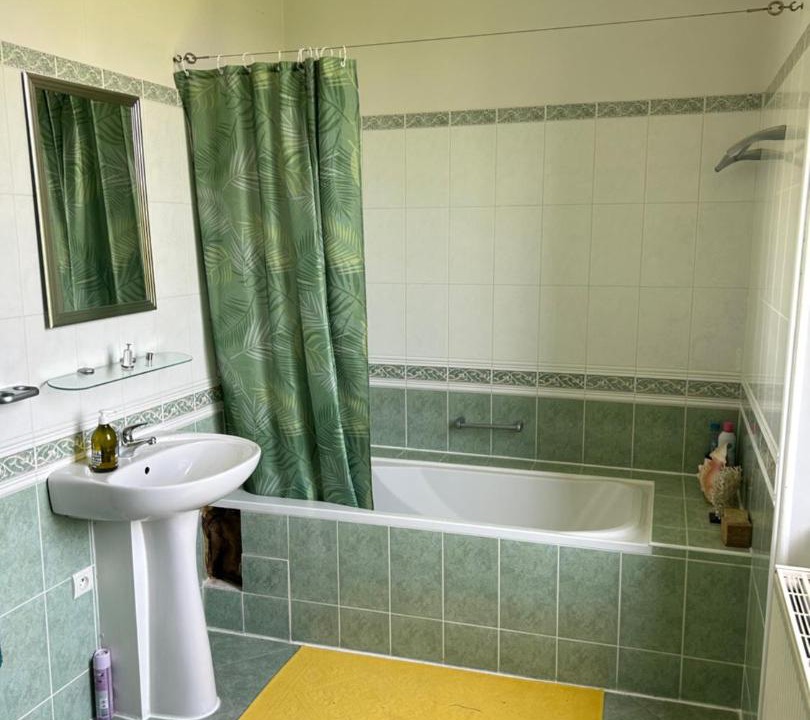 Photo of Bathroom in Confolens