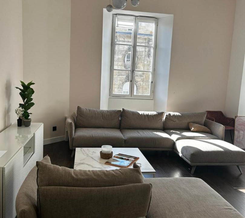 Photo of Livingroom in Bordeaux City Centre
