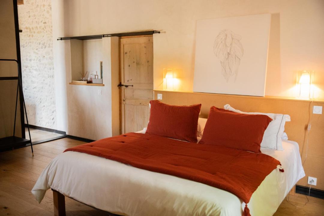 Photo of Bedroom in Violes