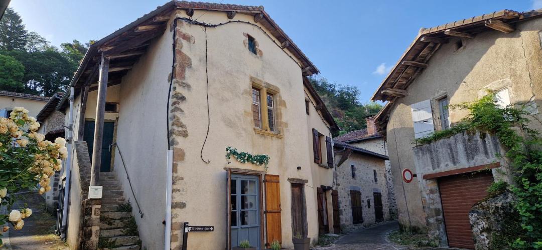 Photo of Buildings in Confolens
