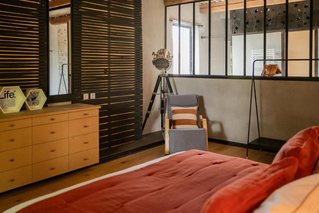 Photo of Bedroom in Violes