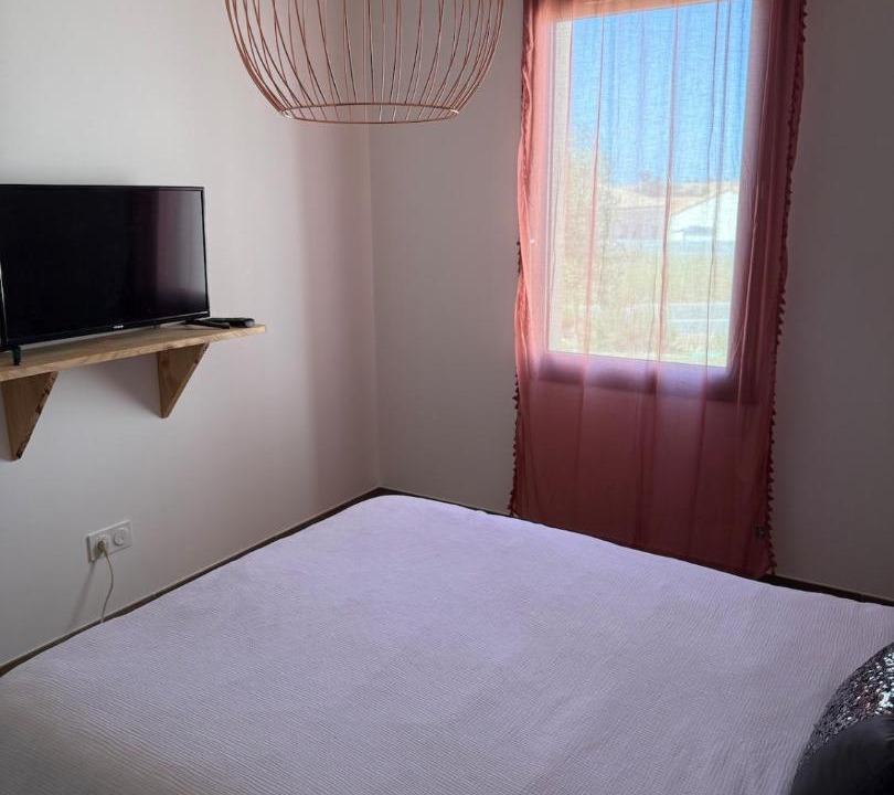Photo of Bedroom in Montamise