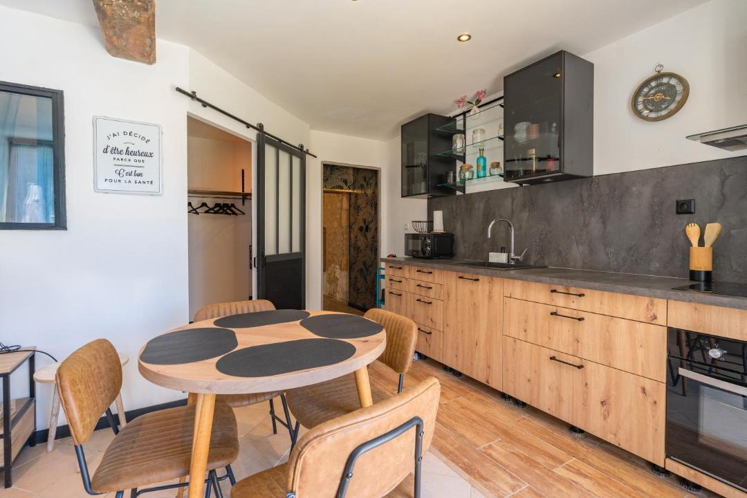 Photo of Kitchen in Saint-Genis-de-Saintonge