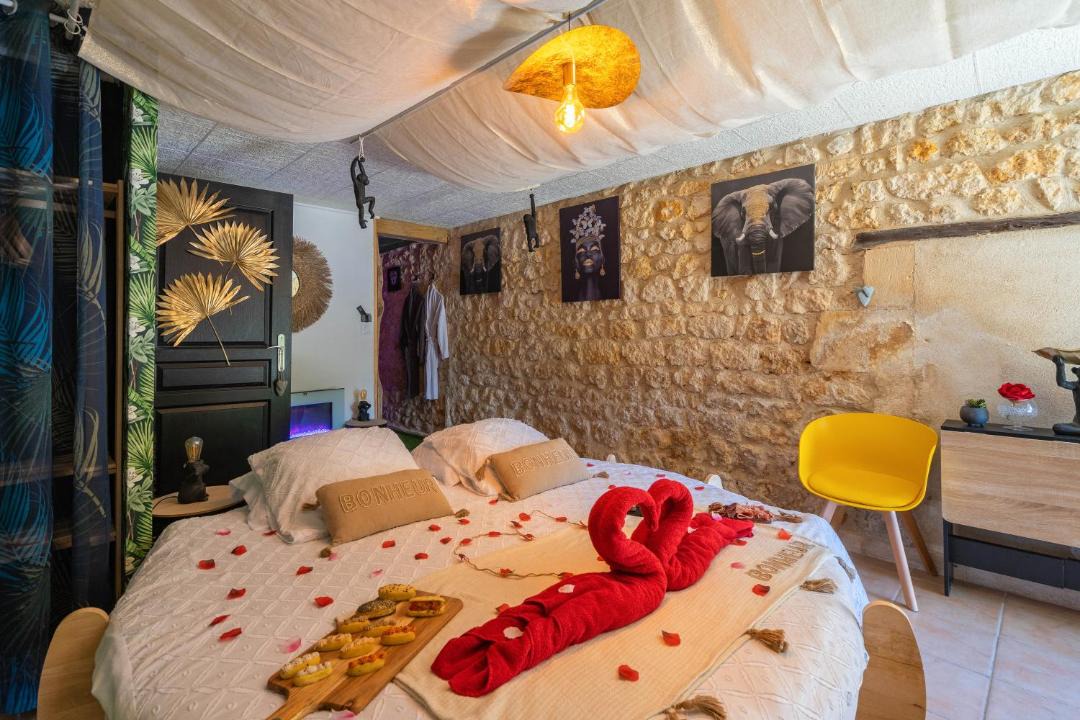 Photo of Bedroom in Saint-Genis-de-Saintonge