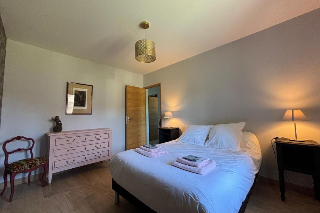 Photo of Bedroom in Saint-Yzans-de-Medoc