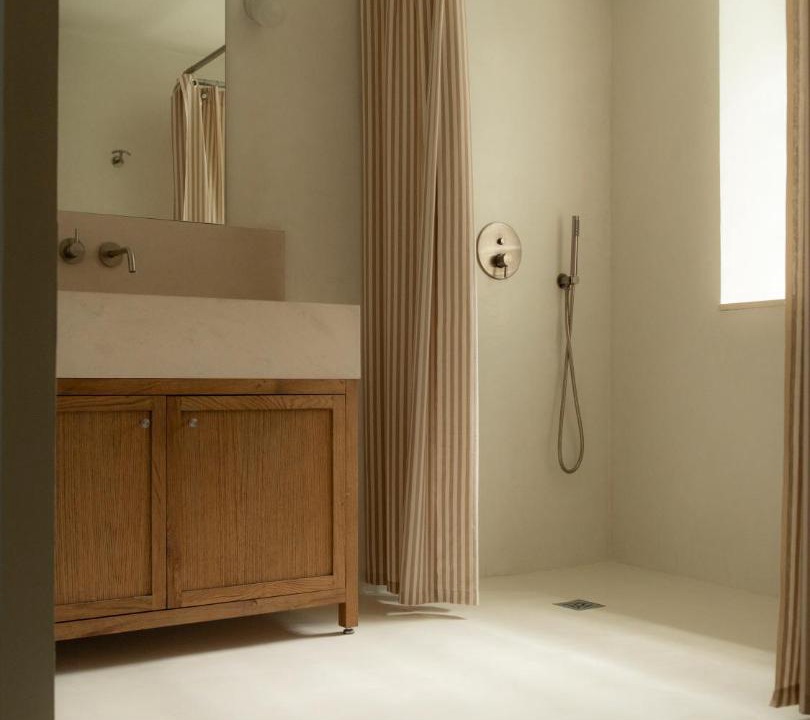 Photo of Bathroom in La Celle-sous-Gouzon