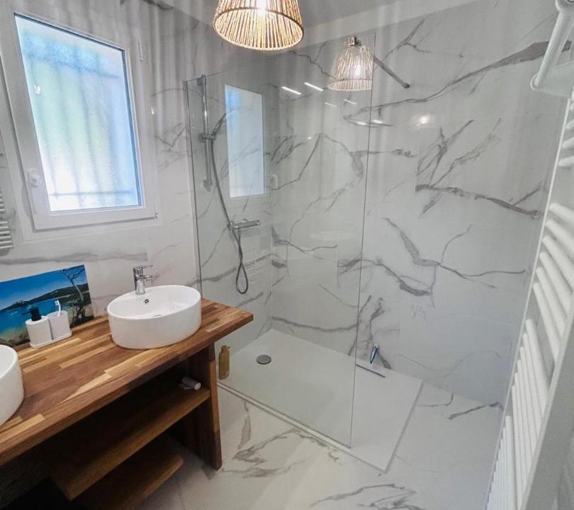 Photo of Bathroom in La Celle-sous-Gouzon